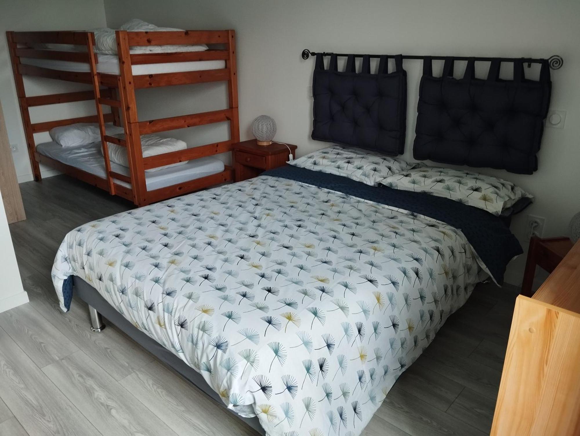 Maison Au Calme Avec Vue Etang Clesse  エクステリア 写真