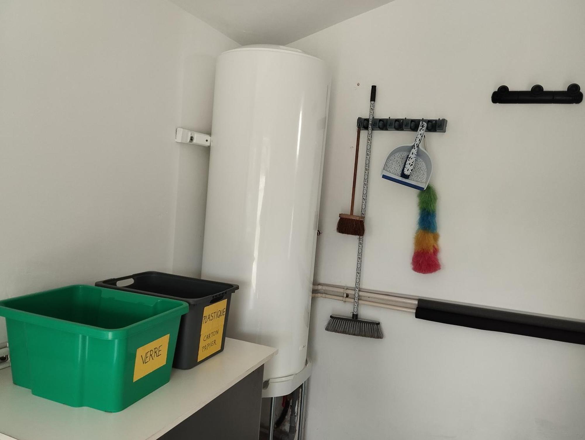 Maison Au Calme Avec Vue Etang Clesse  エクステリア 写真