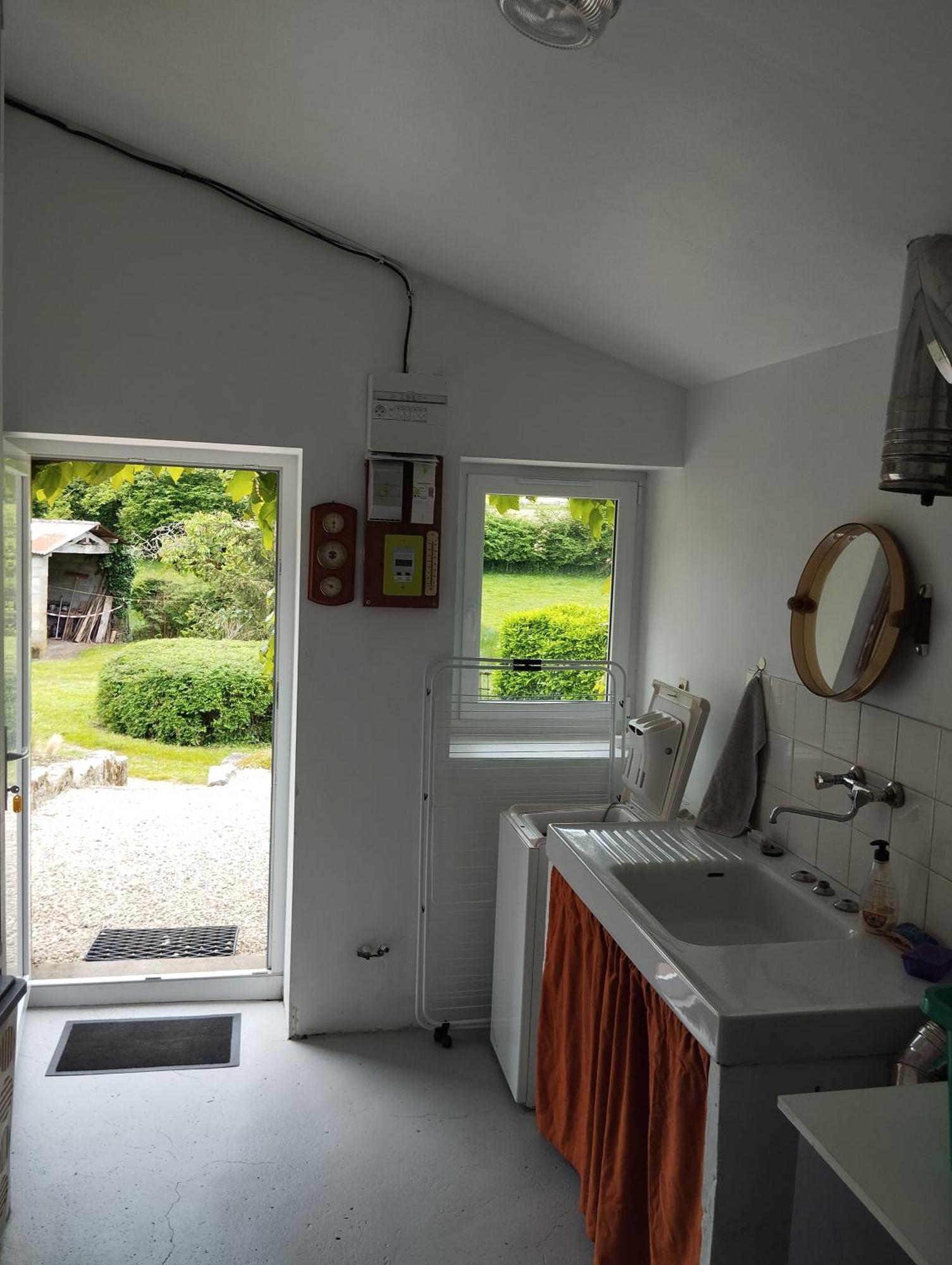 Maison Au Calme Avec Vue Etang Clesse  エクステリア 写真